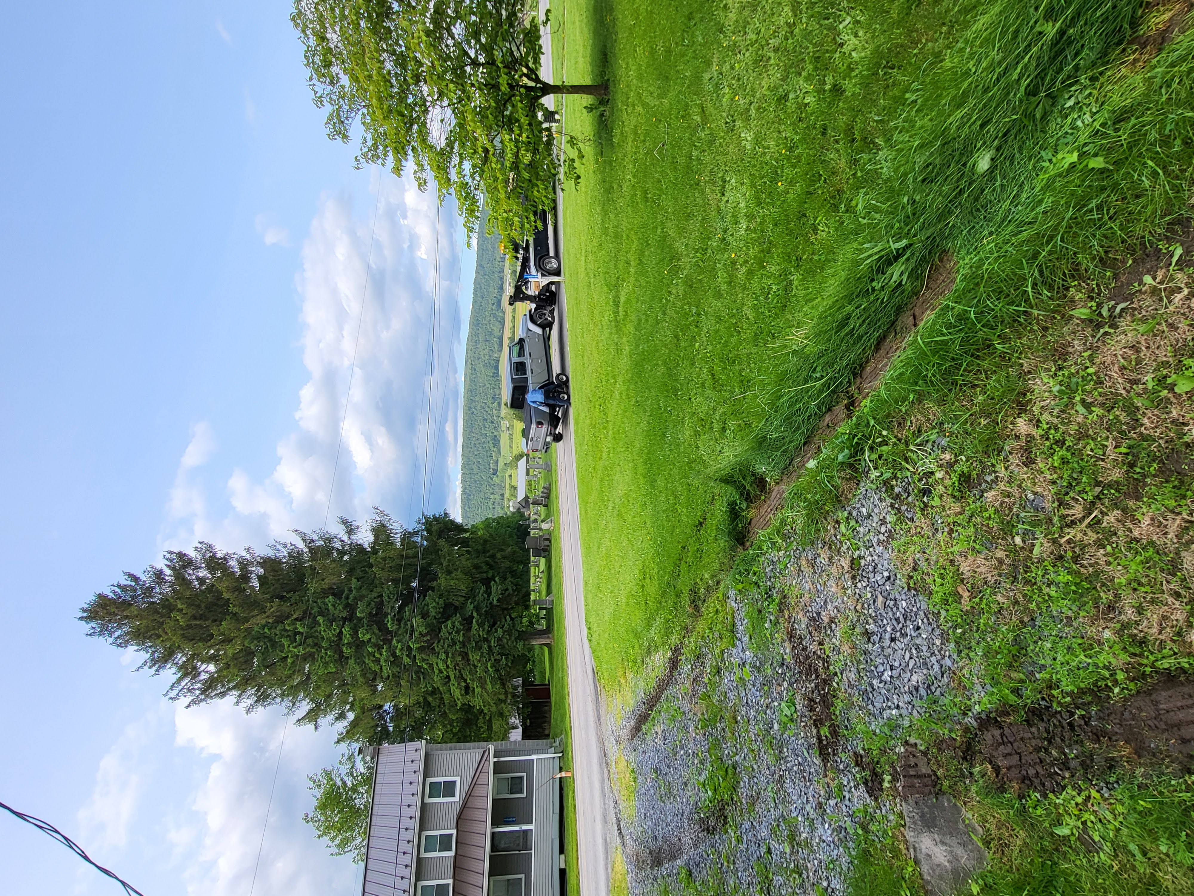 Lion Country Automotive (Lewistown, PA), USDOT #2104211 Tow truck hookup process – June 1, 2025